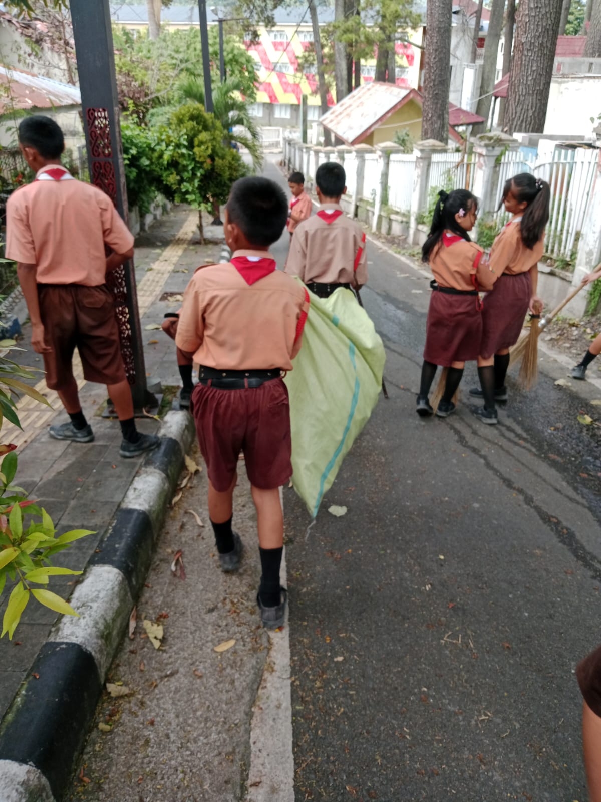 Kegiatan Jum'at Bersih