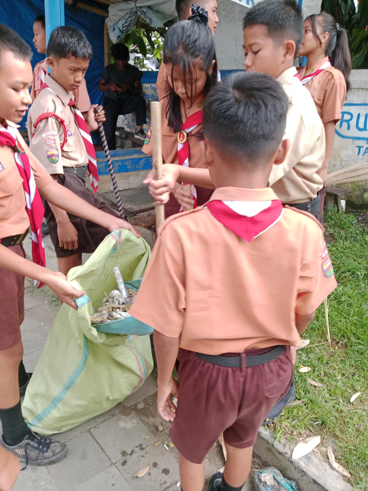 Kegiatan Jum'at Bersih
